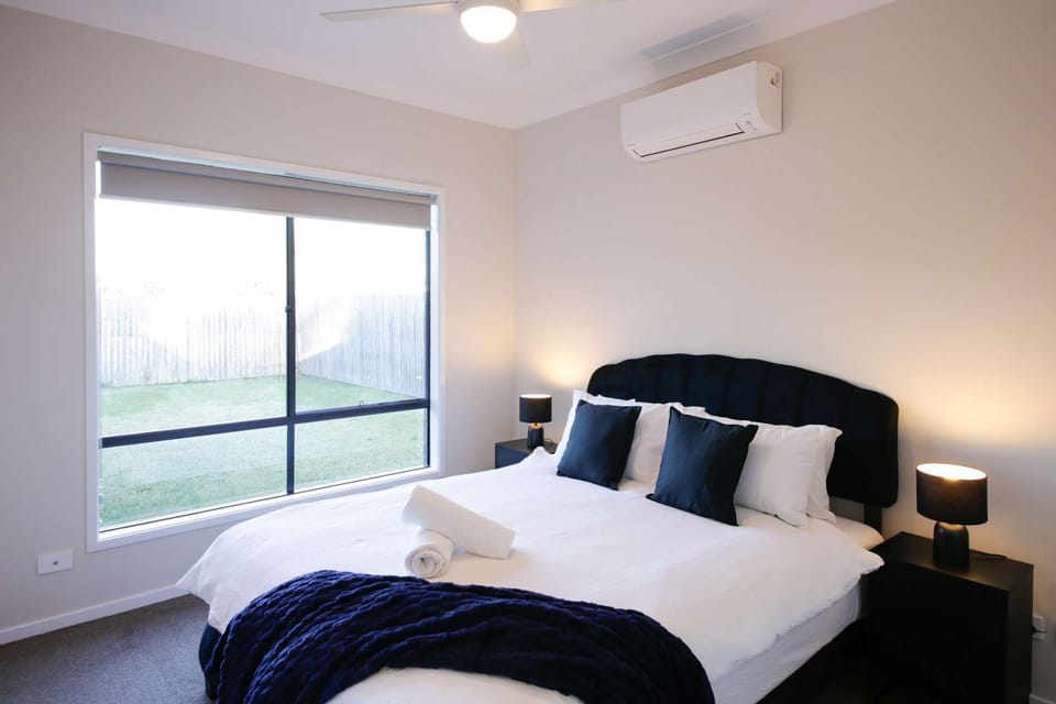 Spacious 4BR Family Home in Doolandella House in Brisbane