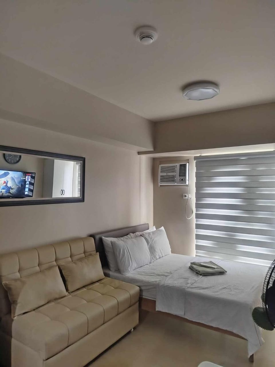 1133 Tower 4 Avida Atria Iloilo Pool View Comfy Cozy Central Studio Unit Apartment hotel in Iloilo City