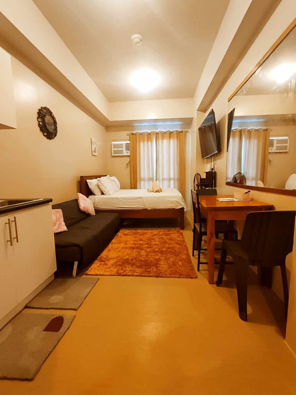 1517 Tower 4 Atria Manduriao Comfy, Cozy, Central Apartment hotel in Iloilo City