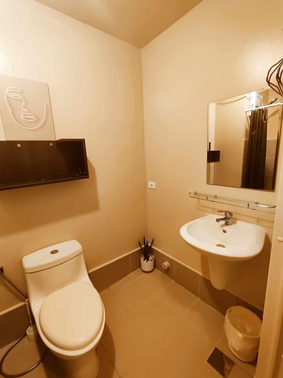 1517 Tower 4 Atria Manduriao Comfy, Cozy, Central Apartment hotel in Iloilo City