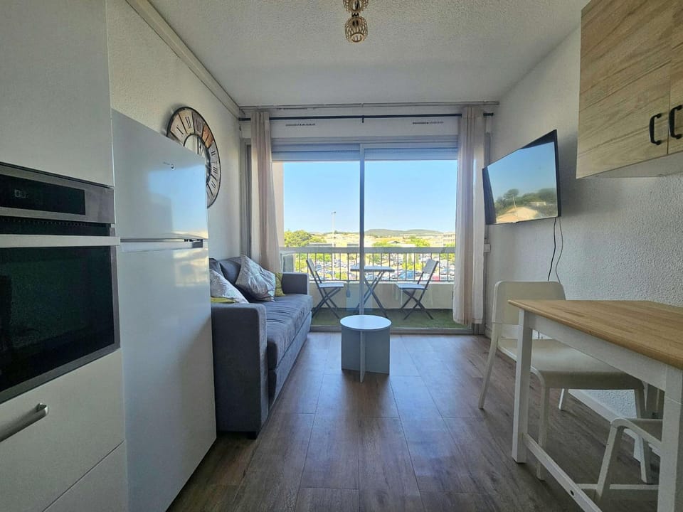 Appartement T1 avec Climatisation à Balaruc-les-Bains - FR-1-553-307 Apartment in Balaruc-les-Bains