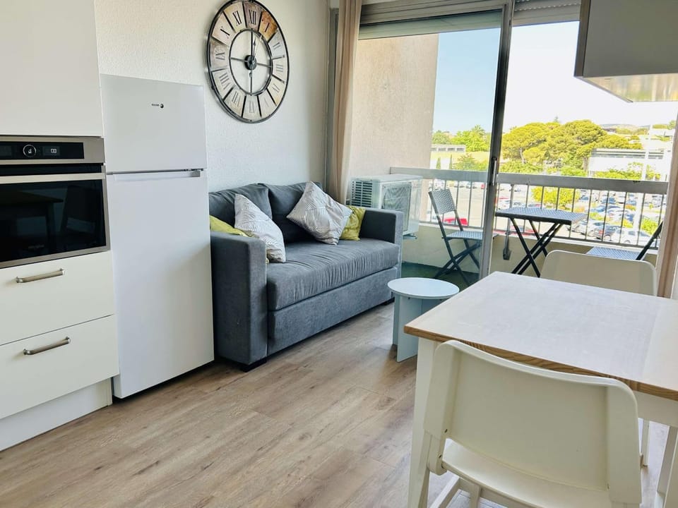 Appartement T1 avec Climatisation à Balaruc-les-Bains - FR-1-553-307 Apartment in Balaruc-les-Bains
