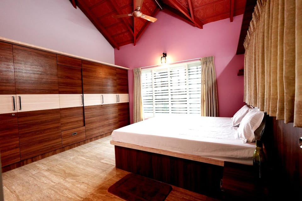 Hoovinamane Homestay - 5BH, Full Villa, Home Food, Estate Villa in Karnataka
