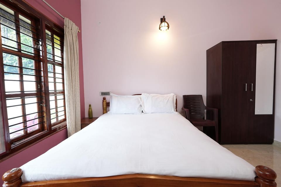 Hoovinamane Homestay - 5BH, Full Villa, Home Food, Estate Villa in Karnataka
