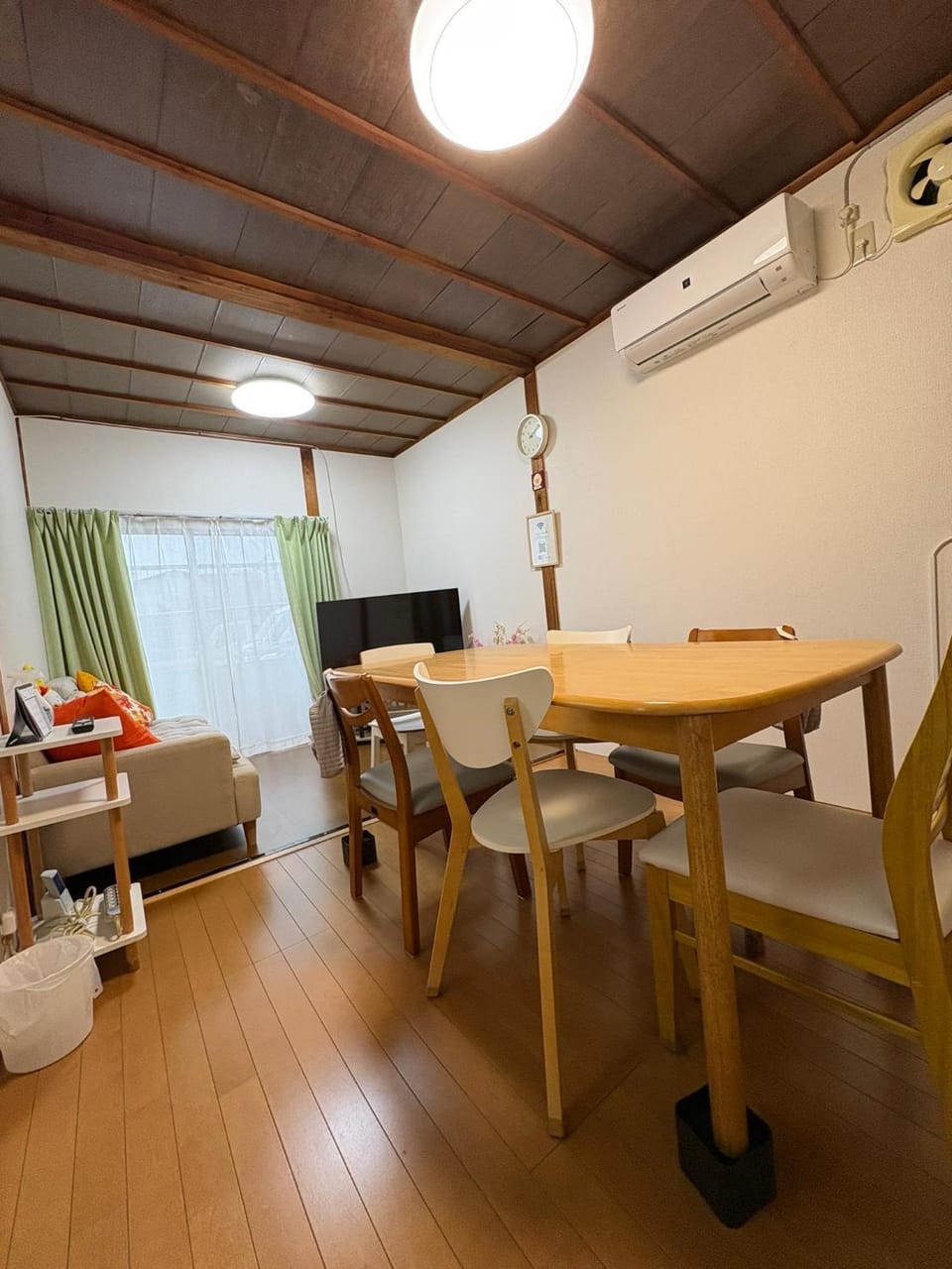 Minpaku SAKURA 民泊 戸建貸切 彦根城まで車10分 無料駐車場 普通2台小型1台 Villa in Shiga, Japan