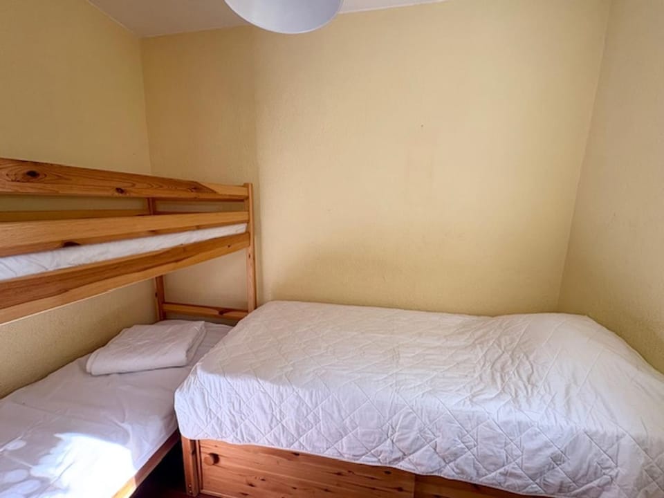 T3 Rénové RDC, 4P, Animaux OK, Parking, 400m Plage - FR-1-799-61 Apartment in Le Barcarès