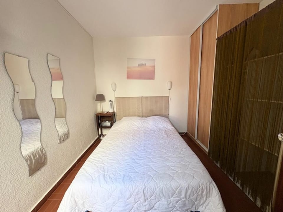 T3 Rénové RDC, 4P, Animaux OK, Parking, 400m Plage - FR-1-799-61 Apartment in Le Barcarès