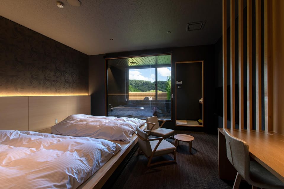 Bed, Photo of the whole room