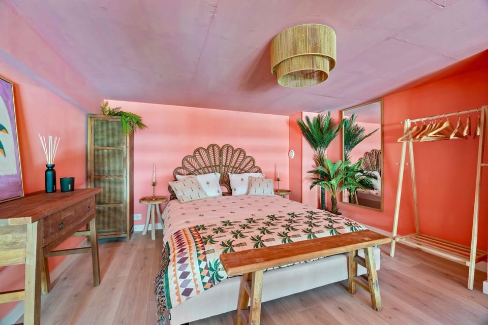 Bed, Bedroom