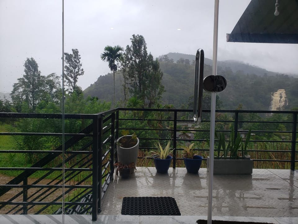 Patio, Day, Natural landscape, View (from property/room), Balcony/Terrace, Mountain view
