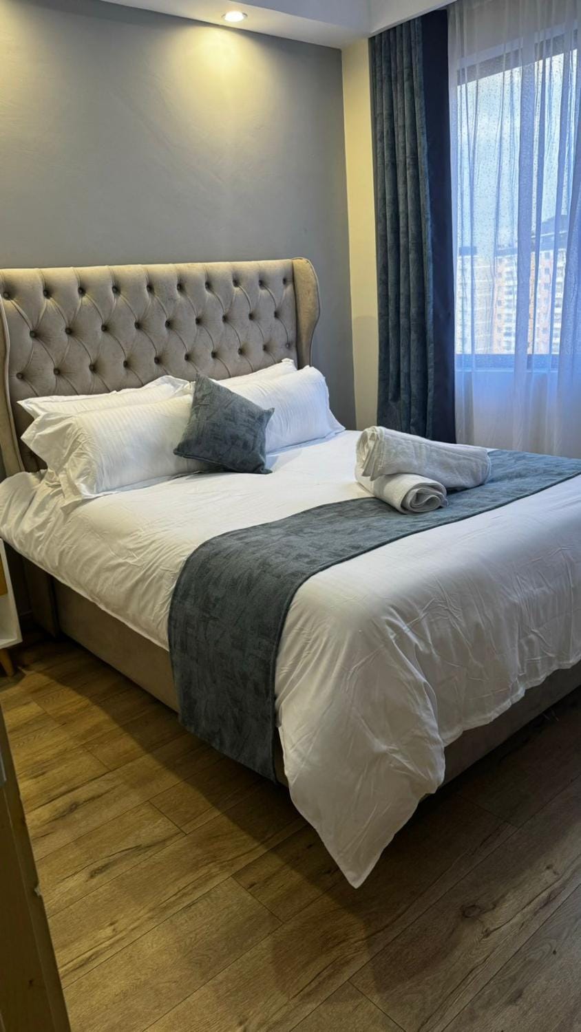supreme living apartments with amazing city views,swimming pool, fully equipped gym, ample parking space and proximity to major shopping malls Apartment in Nairobi