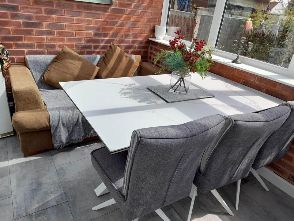Patio, Living room, Seating area, Dining area