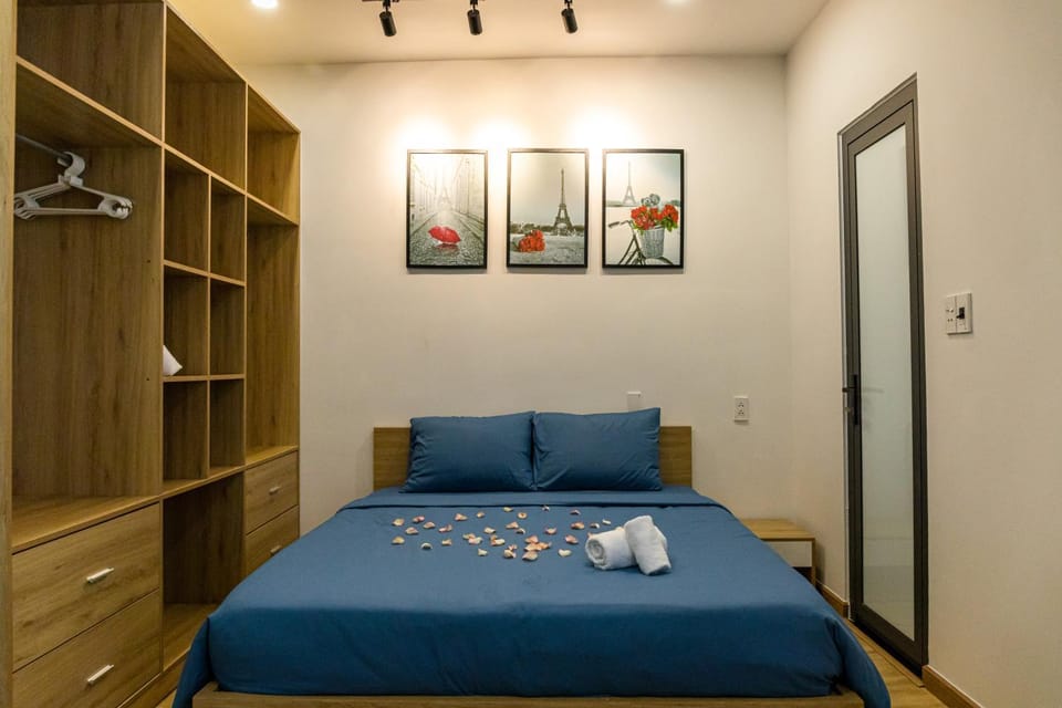 New Happy House Homestay's My Khe Beach with 4BR Villa in Da Nang