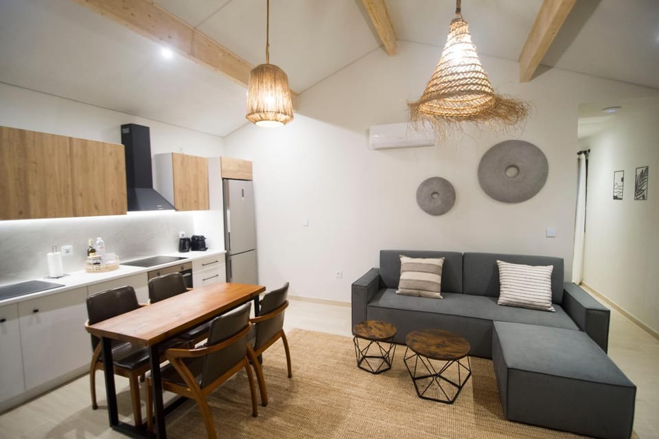 Kitchen or kitchenette, Living room, Dining area
