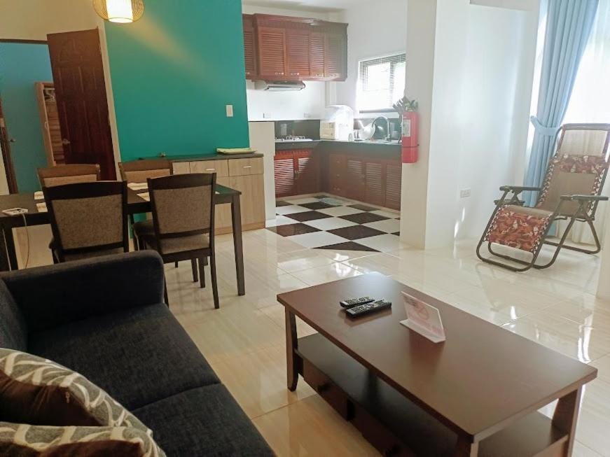 Alona Whitehouses Resort Apartment in Panglao