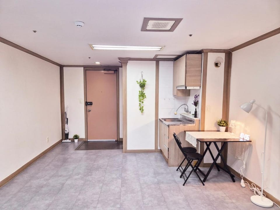 Healing Space Just 3 Min from Myeonghak St House in South Korea