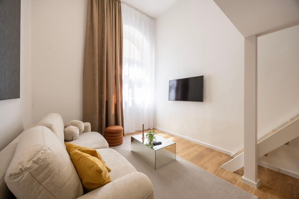 Bed, TV and multimedia, Living room, Bedroom