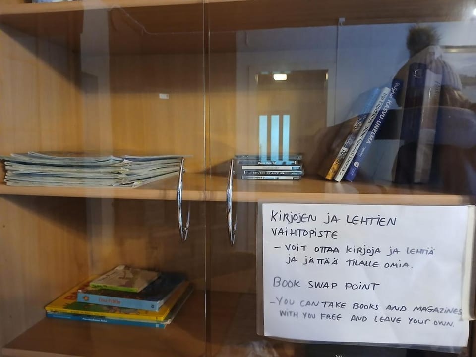 Library, Text overlay