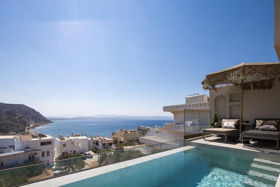 Day, Natural landscape, View (from property/room), Balcony/Terrace, Mountain view, Pool view, Sea view, Swimming pool, sunbed