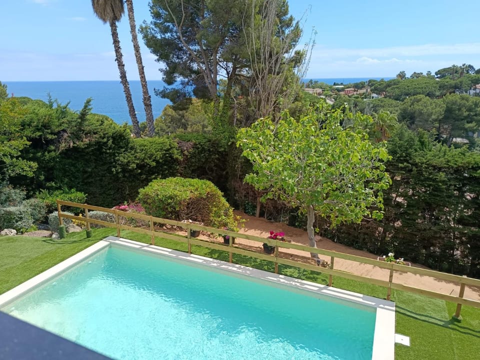 Sea view, Swimming pool