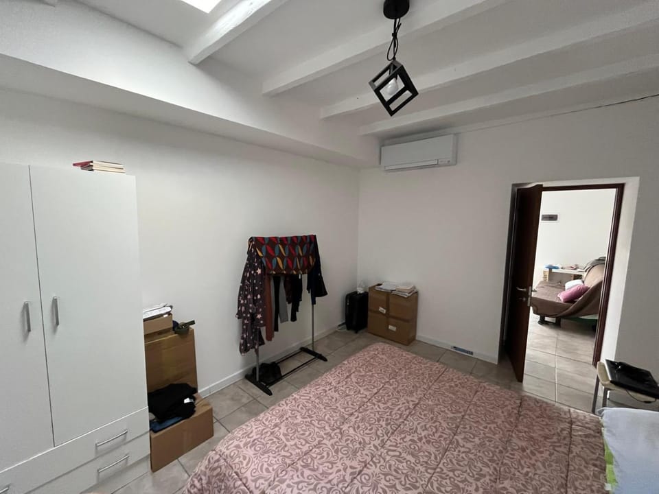 Bed, Bedroom, air conditioner