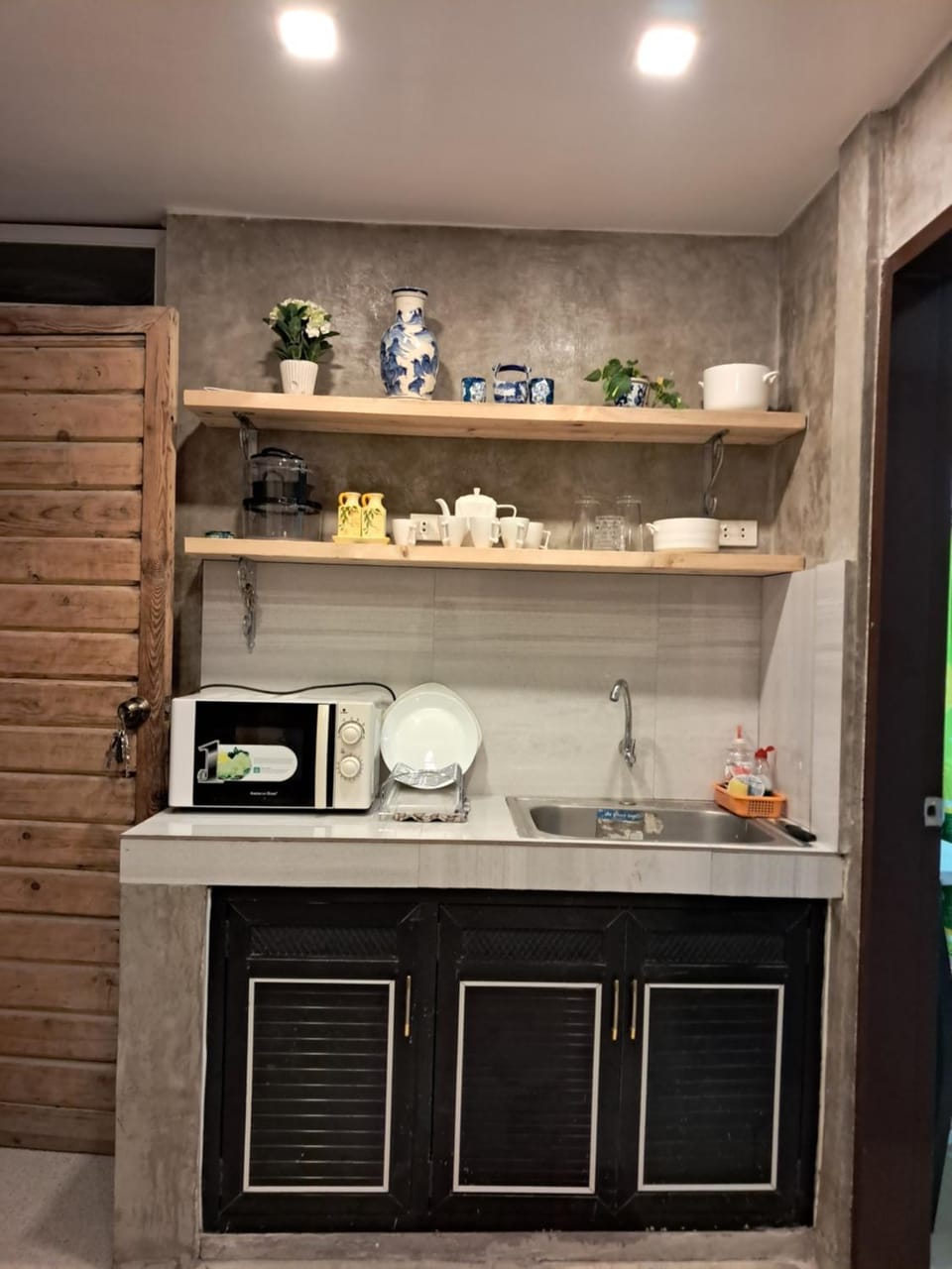 Kitchen or kitchenette