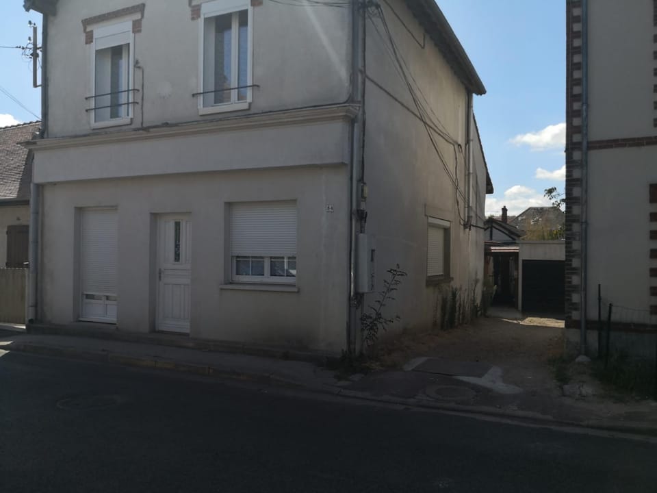T3 spacieux proche gare Montargis Wifi linges fournis Apartment in Centre-Val de Loire