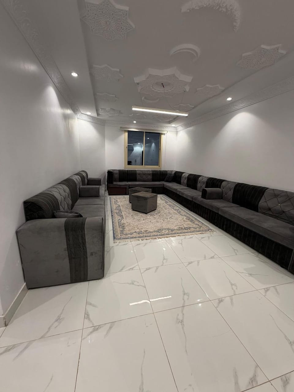 النبلاء الفضي Apartment in Medina
