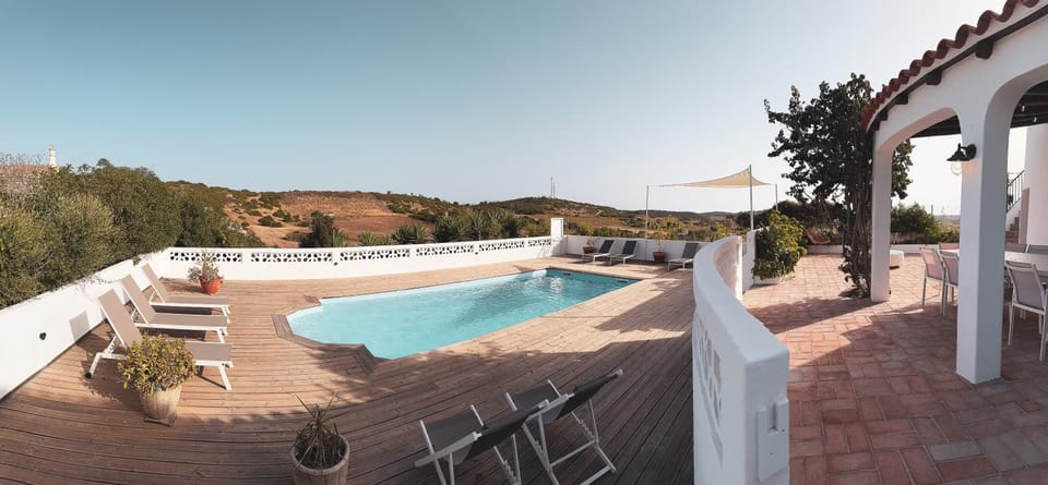 Day, Natural landscape, Pool view, Swimming pool, sunbed