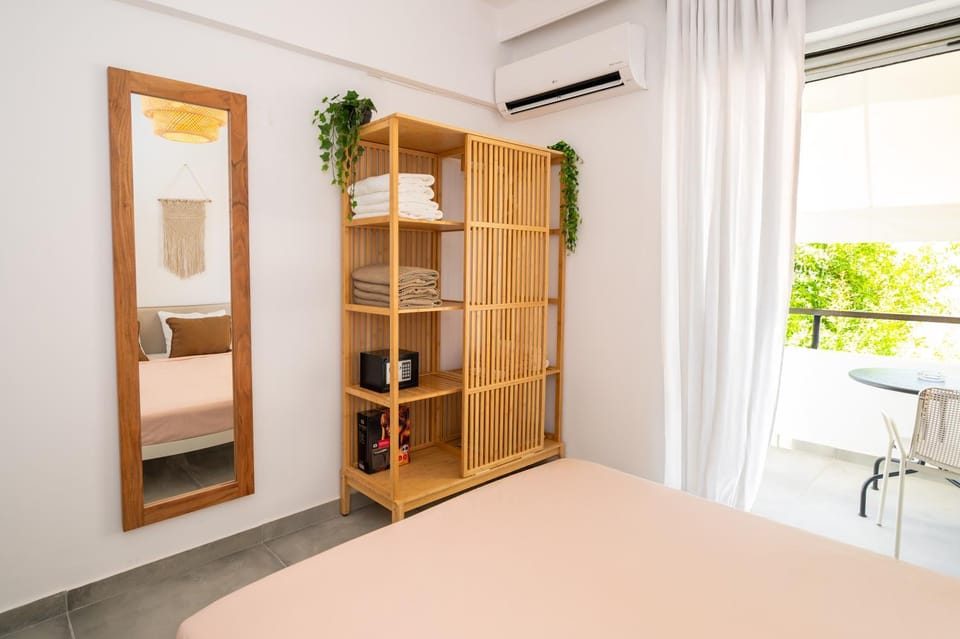 Bed, Photo of the whole room, Bedroom, wardrobe, air conditioner