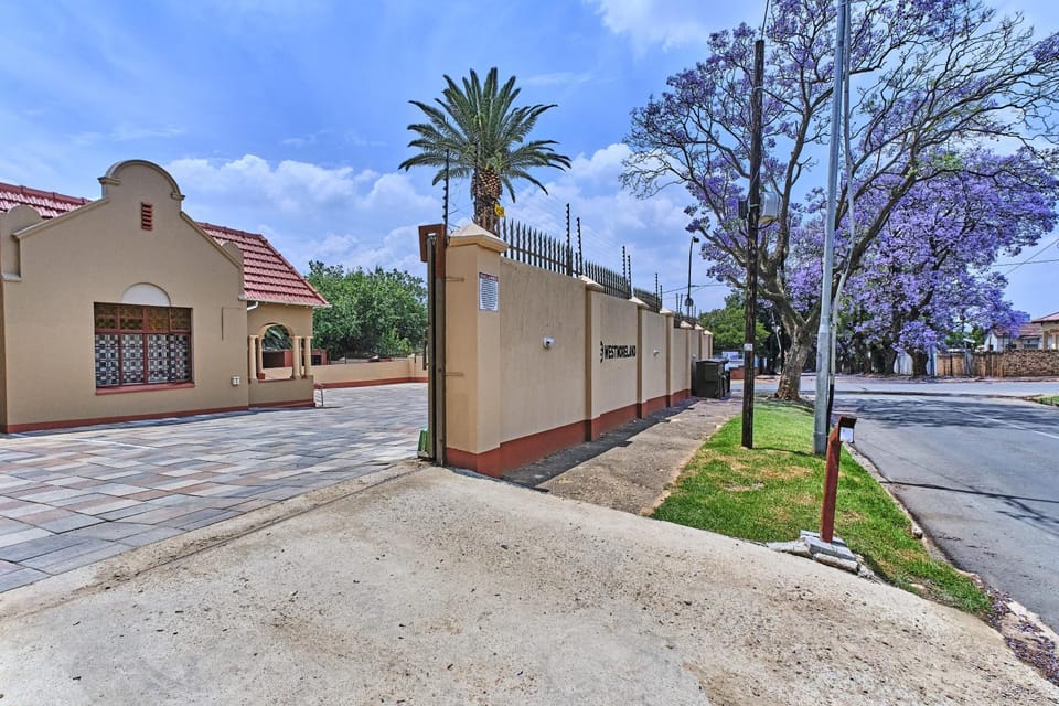 45 on westmoreland Bed and Breakfast in Johannesburg
