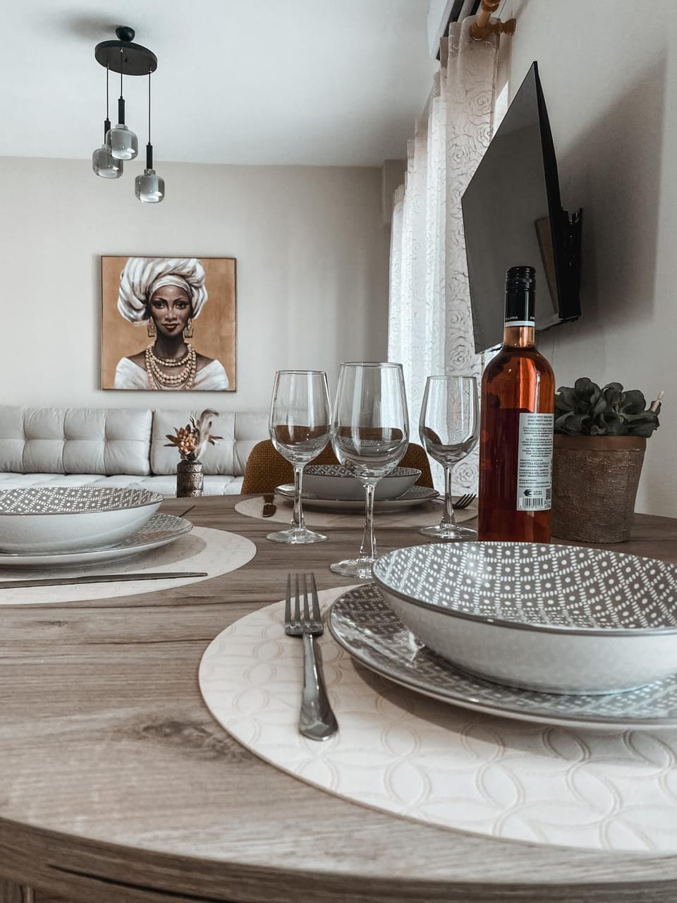 TV and multimedia, Living room, Dining area