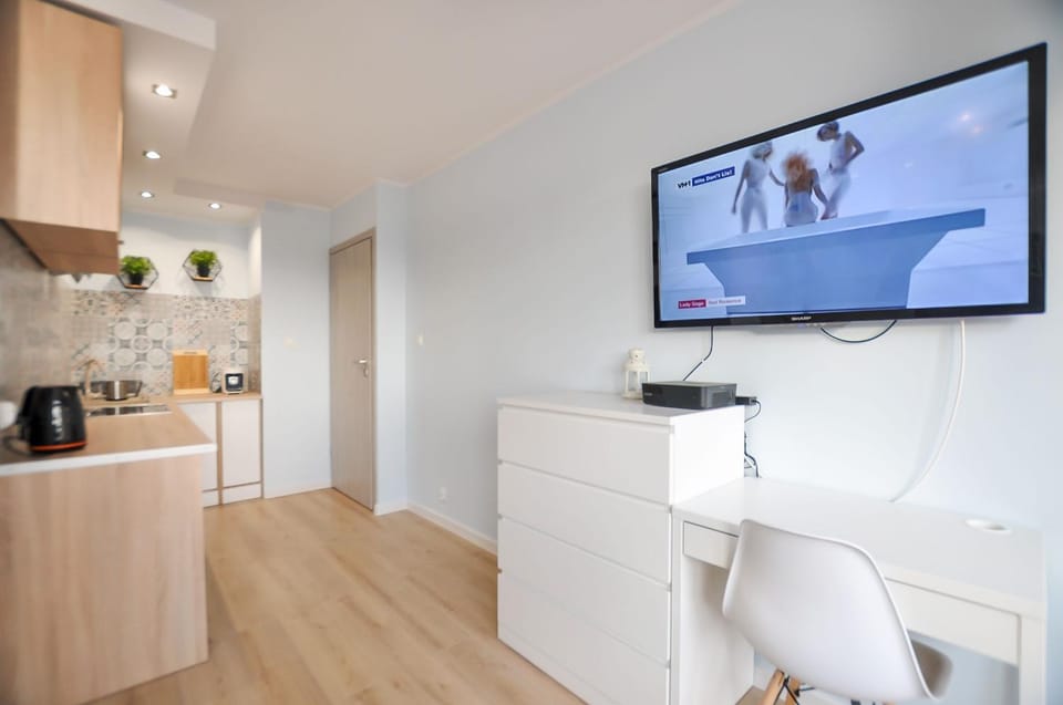 TV and multimedia, Kitchen or kitchenette
