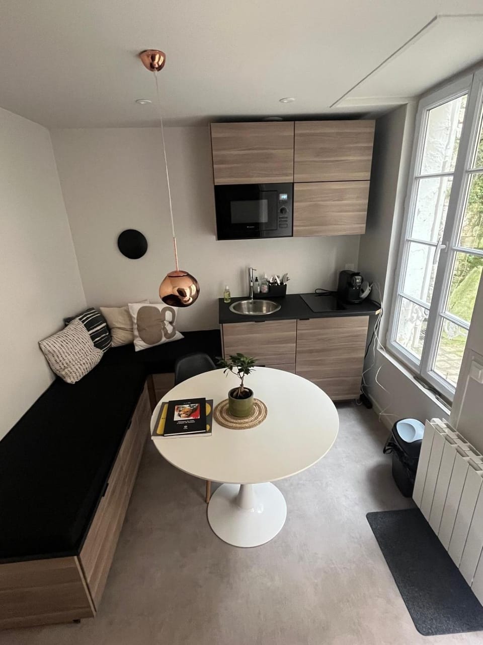 Kitchen or kitchenette, stove