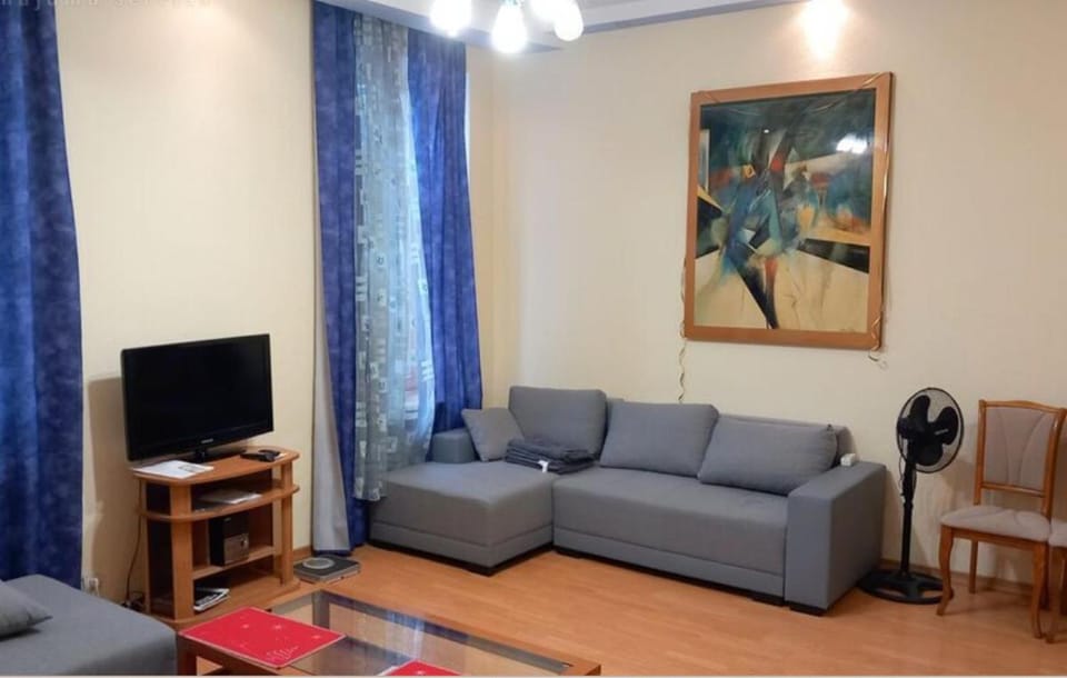 TV and multimedia, Seating area