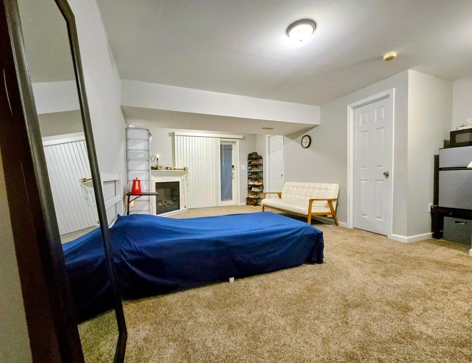 Facade/entrance, Bed, Bedroom