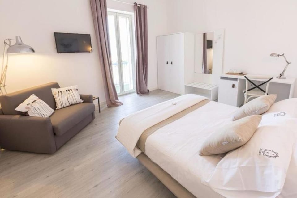 Three Room Apartment in Bari
