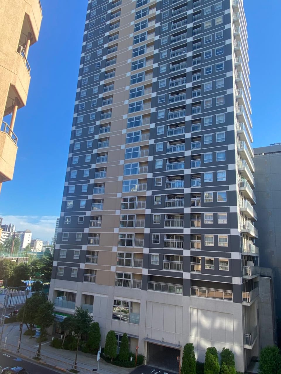 Property building, Day, City view