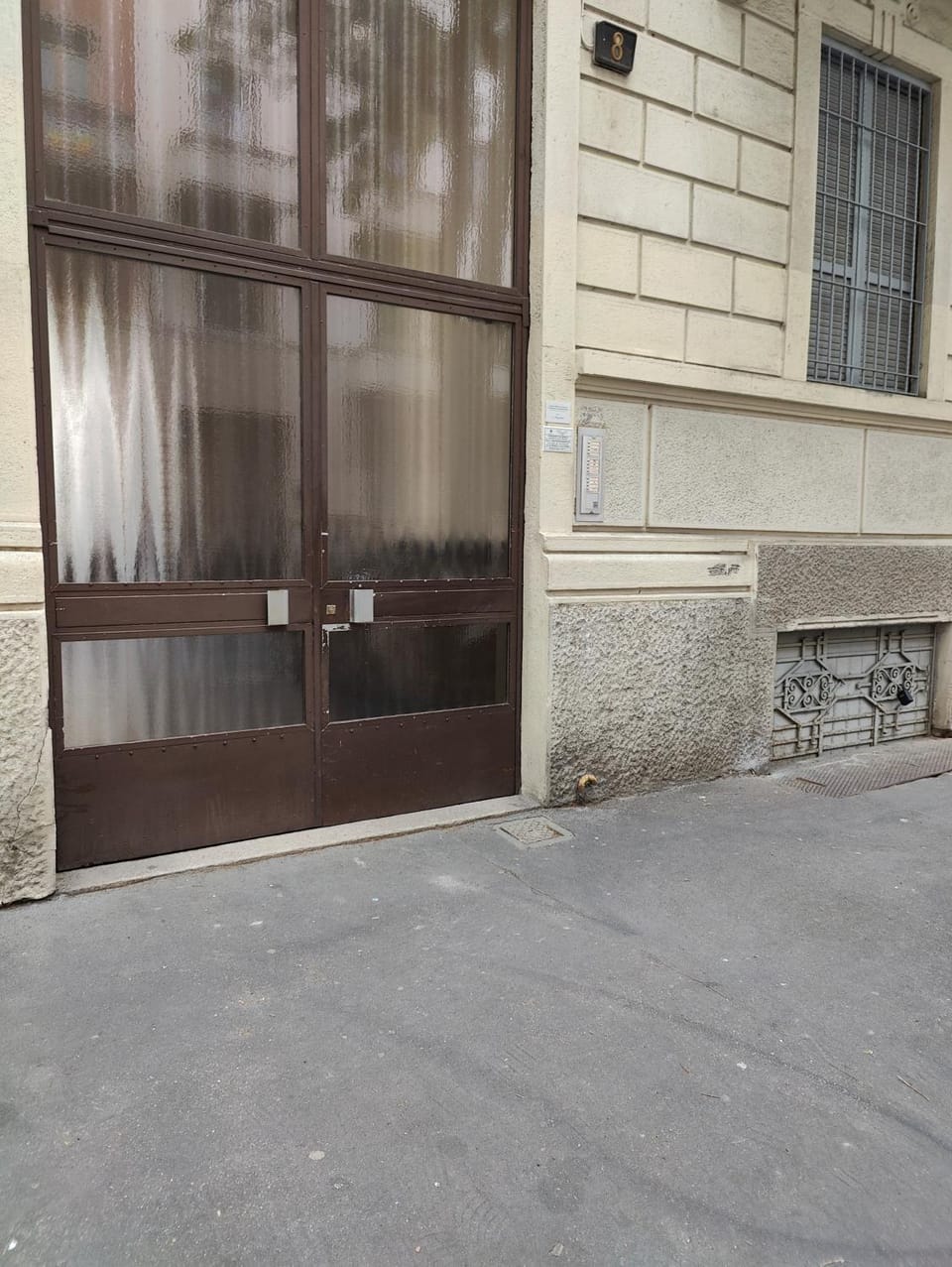Facade/entrance