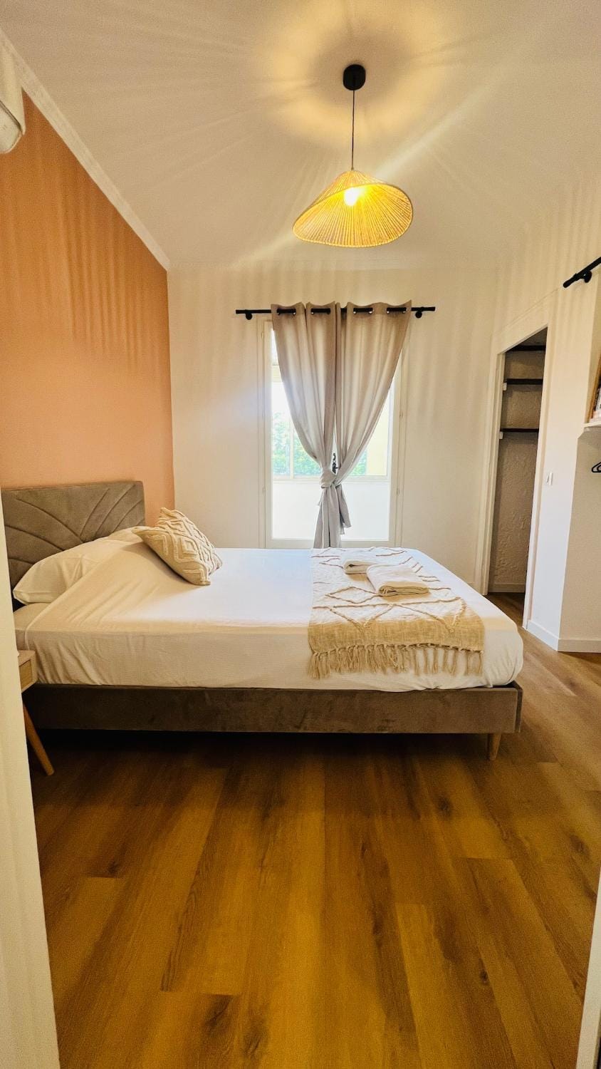 Sublime T3 havre de paix rénové climatisé Parking Apartment in Nice