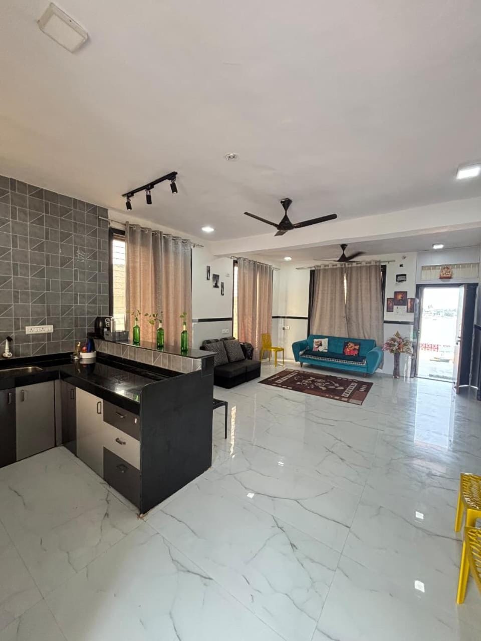 Ocean view villa Villa in Maharashtra