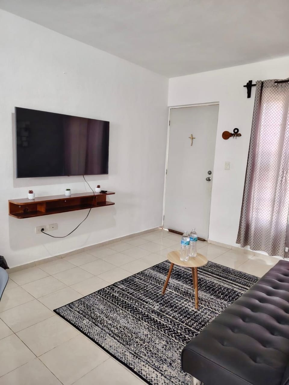 Communal lounge/ TV room, TV and multimedia, Living room