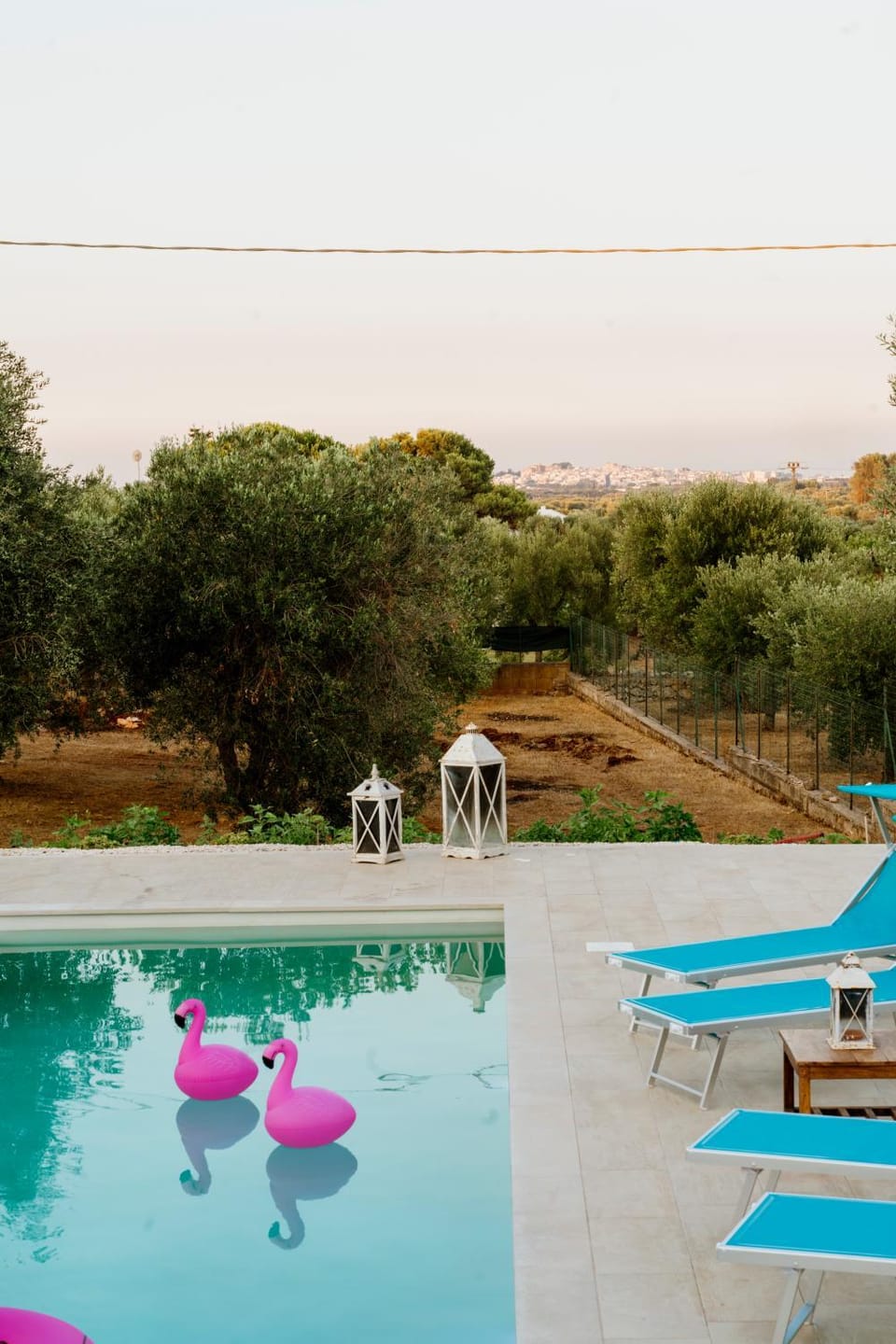 Day, Natural landscape, Pool view, Swimming pool, sunbed