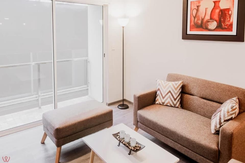 Stylish 2BR Apartment Balcony View Apartment in Lince