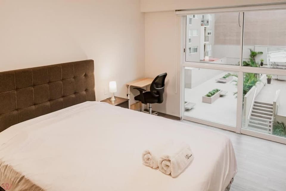 Stylish 2BR Apartment Balcony View Apartment in Lince