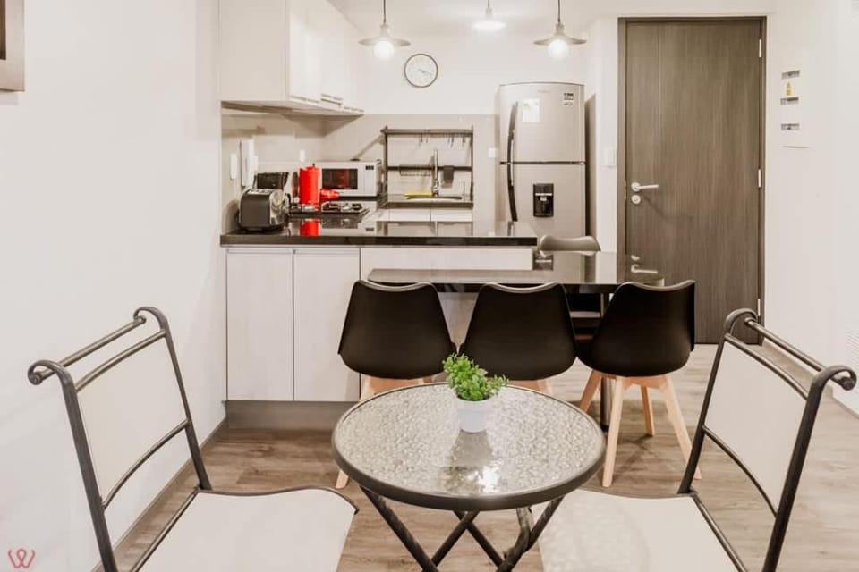 Stylish 2BR Apartment Balcony View Apartment in Lince