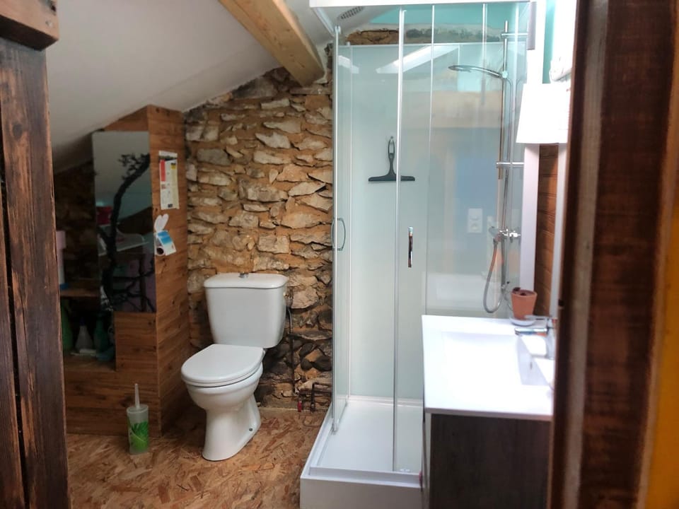 Shower, Toilet, Bathroom