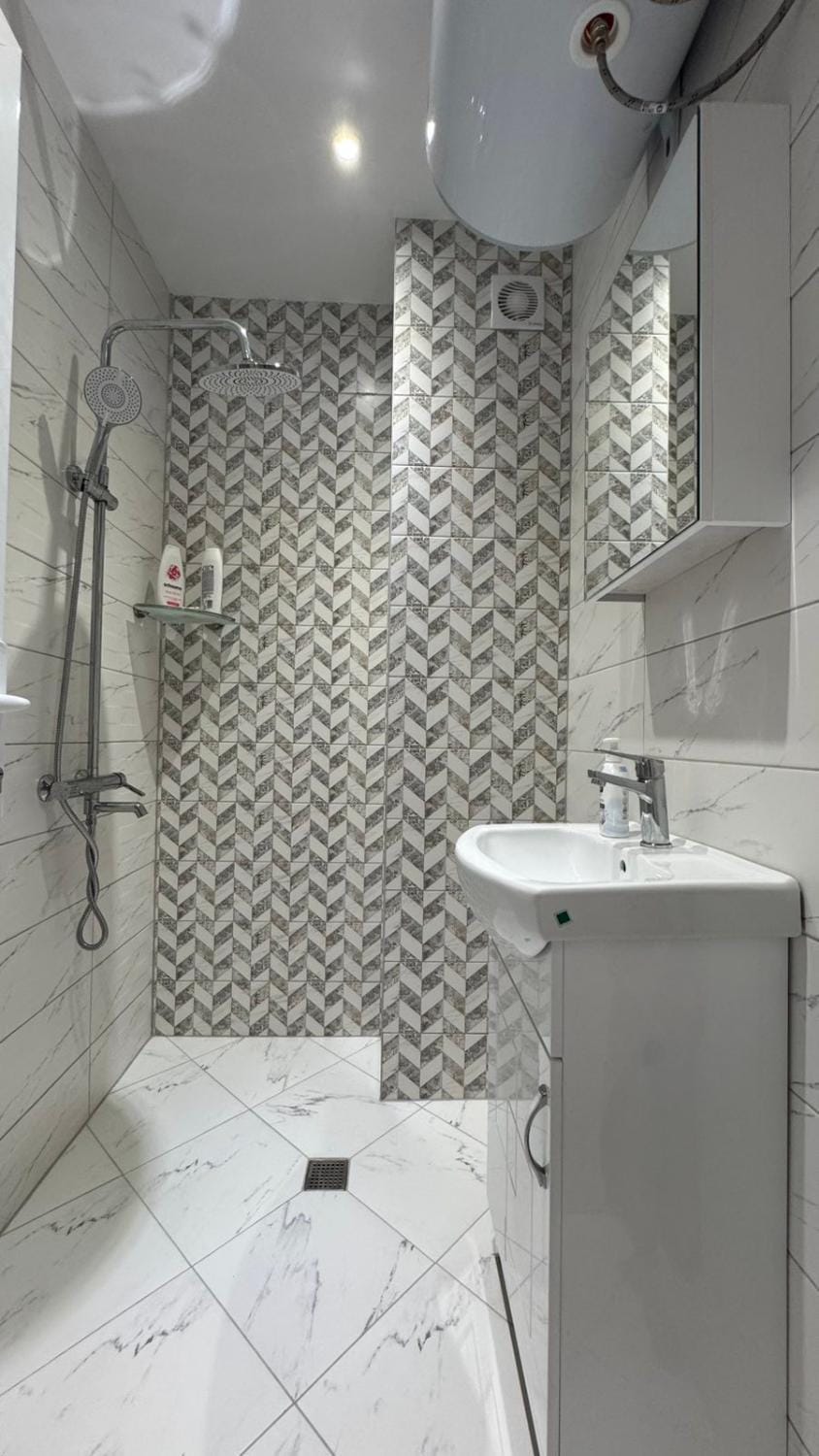 Shower, Bathroom