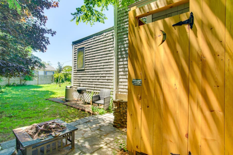 < 1 Mi to Beaches: Home w/ Deck in Oak Bluffs House in Tisbury