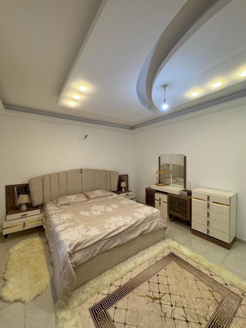 شقة مفروشه فاخرة للايجار الاردن عمان Apartment in Africa